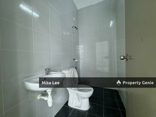 Taman Pulai Mutiara Double Storey House For Rent