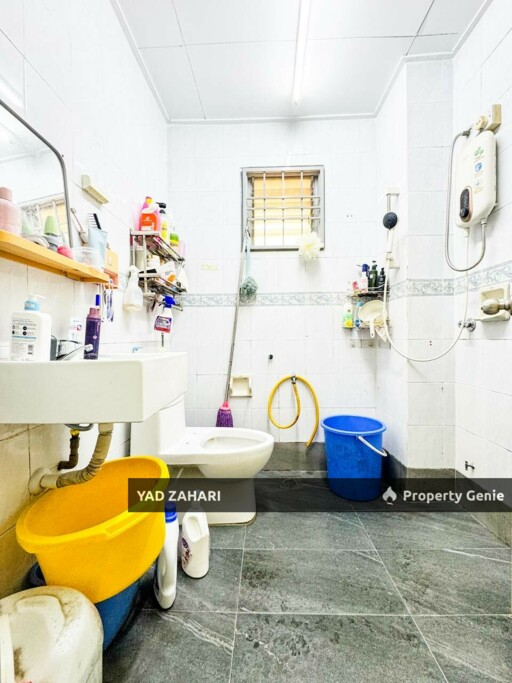 Desa Latania, Shah Alam | 2-Storey Terrace 4 Bedrooms | RM680K - Facing Open, Kitchen Extended & Gated Guarded