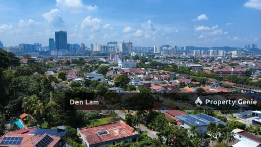 Bukit Gasing 2sty Bungalow for sale !!