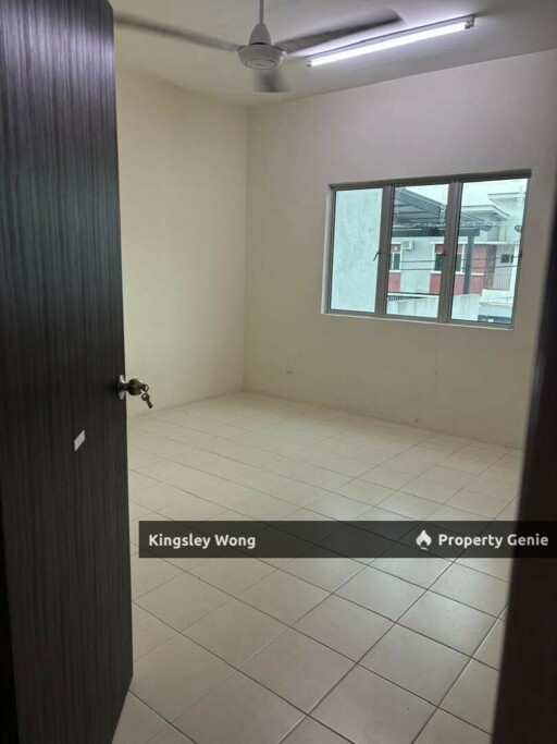 Meru Suria Jelapang Ipoh Freehold Double Storey House Below market value Near Schools Mydin Toll