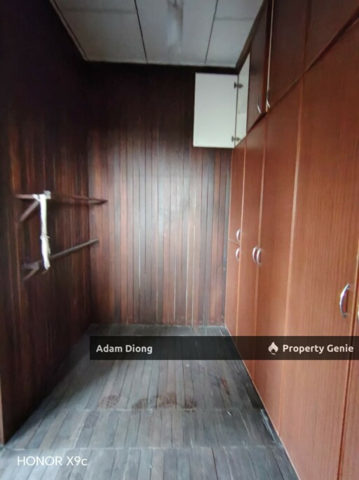 Double Storey Corner