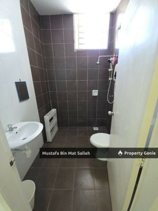 Double Storey Terrace @ Bandar Puteri Jaya, 1399 sqft Freehold