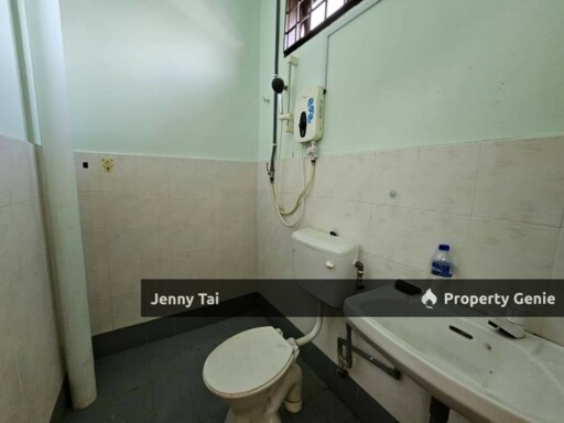 Taman Bukit Beruang Indah [ Freehold] 20x75 2 Storey Terrace House