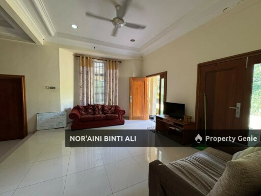 BUNGALOW LUAS + 2 LOT TANAH | KG CHENDERING, PERMATANG BADAK, KUANTAN