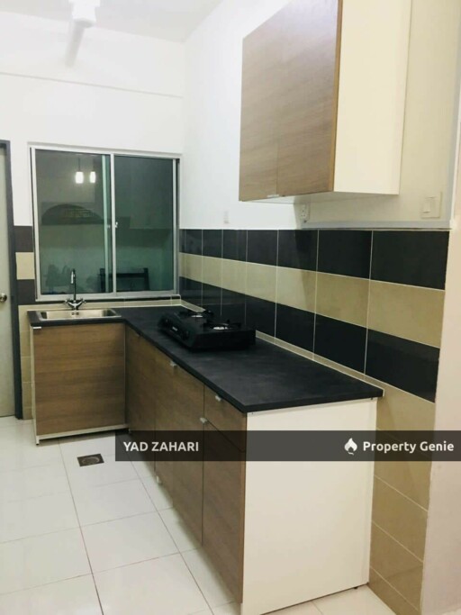 Pangsapuri Damai, Shah Alam | RM3350K - Below MV, Semi Furnished, Balcony Unblocking View & Facing Lake Sunset View