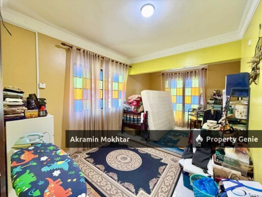 END LOT & FULLY RENOVATED | 3 Storey Terrace Taman Seraya Ampang