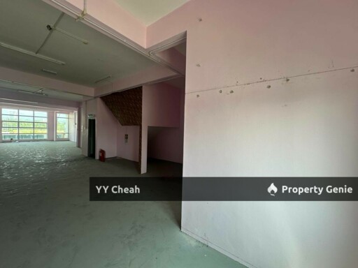 Halaman Meru Permai, Ipoh 3 storey shop lot, tenanted with good ROI, hot location