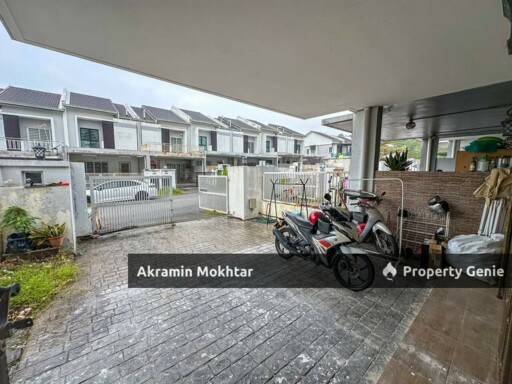 Freehold & Fully Renovated | 2 Storey Terrace Laman Delfina Nilai Impian Nilai N9