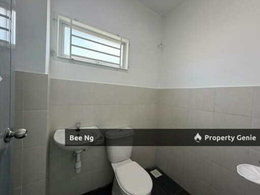 Cassia @ Pulai Mutiara 2.5 Storey Terrace End Lot With Land