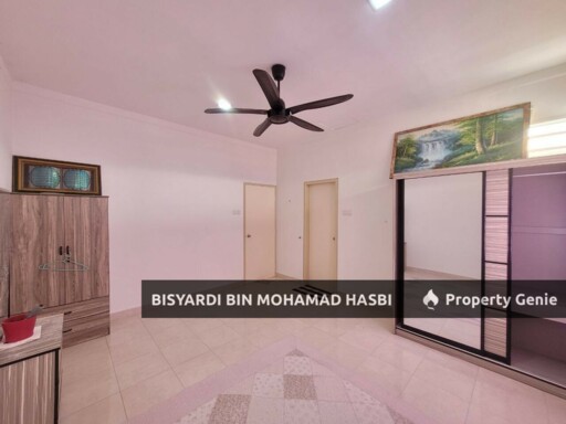 FACING OPEN 2 STOREY TAMAN WARISAN PUTERI ( PRECINCT 6) SIKAMAT, SEREMBAN .