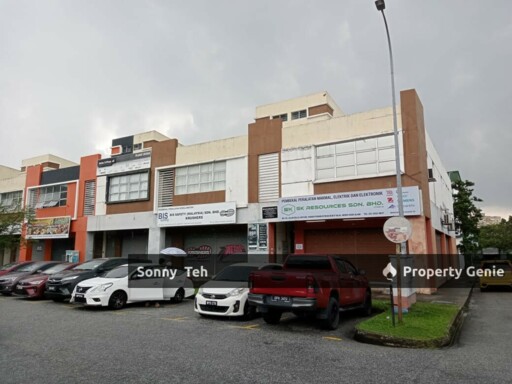 Pusat Perniagaan Bukit Raja near I-City