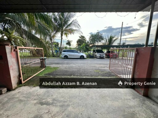 END LOT OPEN FACING TAMAN LAGENDA