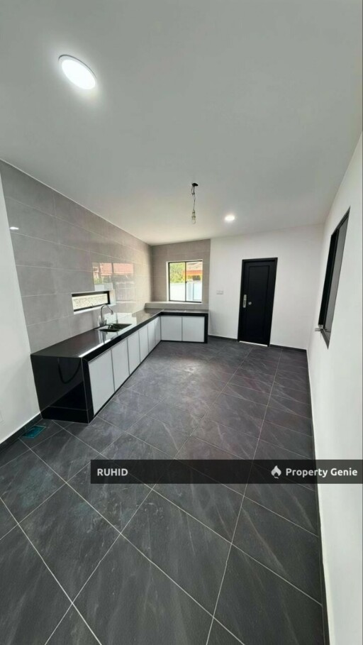 Taman Suria Single Storey Corner Lot, Fully Renovated, 4R3B, Freehold