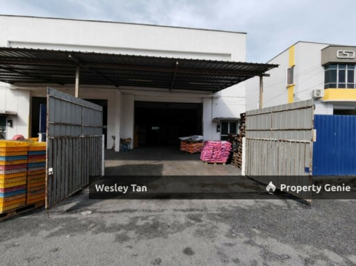 Jalan IKS Merdeka 6 Joining Factory With Mezzanine Floor For Sale