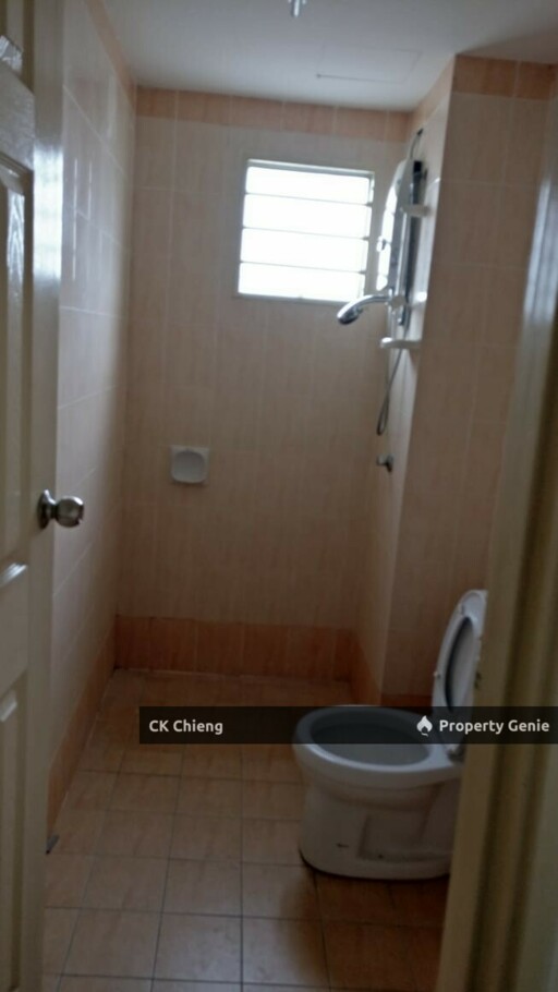 Suriamas Condominium Rent, 4 Rooms Partly Furnished, Bandar Sunway PJS10