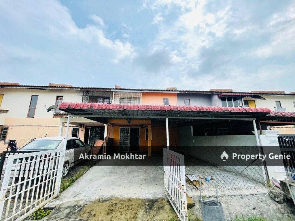 Freehold | Rumah Teres dua tingkat Jalan Semarak Bukit Beruntung Rawang Selangor