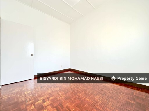 RENOVATED & FRESHLY PAINTED, Double Storey USJ 9 Subang Jaya .