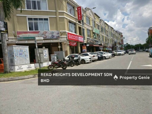 Reko Sentral - 3 Storey Shop