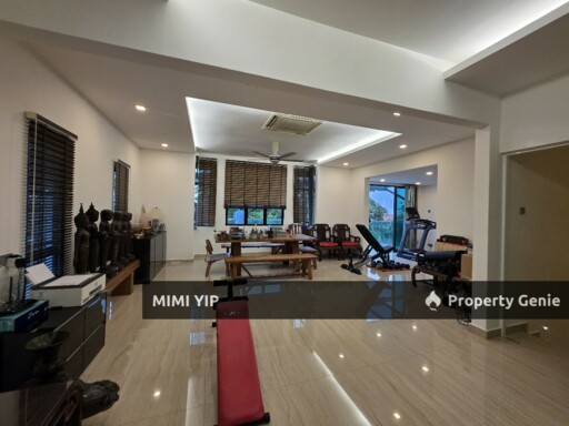 2.5 Storey Semi Detached House @ The Peak