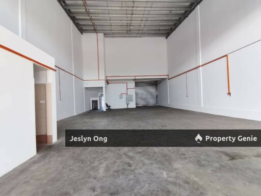 1.5 Storey Terrace Factory at Mount Austin for Rent