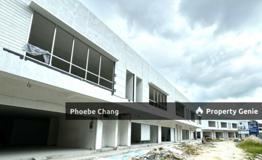 IPOH BERCHAM BIG SIZE 30'x70' 2 STOREY SHOPLOT OPEN FOR SALE