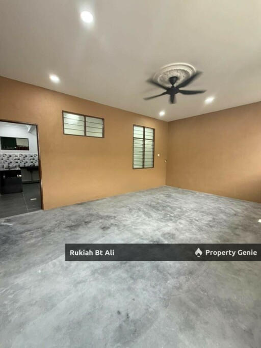 FACING OPEN, 1storey Terrace Taman Cempaka, Senawang