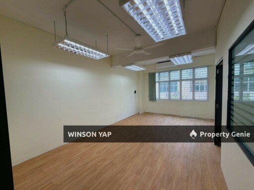 3 Storey Shop Office First Floor Taman Molek JB Fully Office Furnished