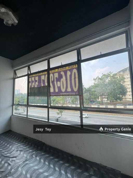 Taman Mount Austin - Shop For Rent 3rd Floor