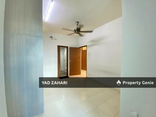 Villa Park, Seri Kembangan | RM330K -  Nicely Renovated, Semi Furnished & Unit Near Lift