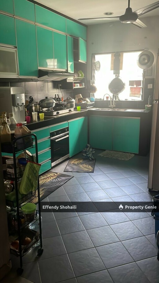 TAMAN BERLIAN GOMBAK