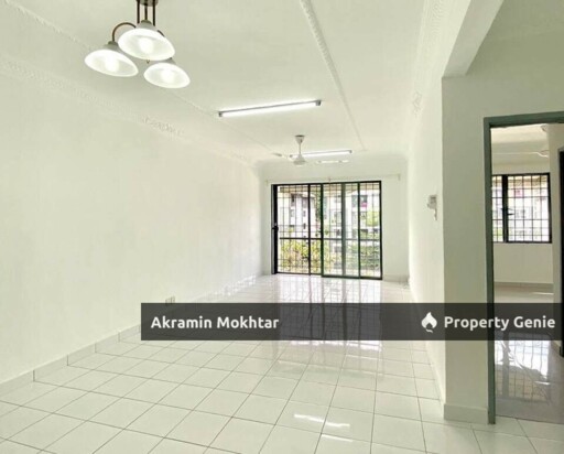 Freehold & Partially Furnished | Shop Apartment Taman Impian Indah, Seri Kembangan