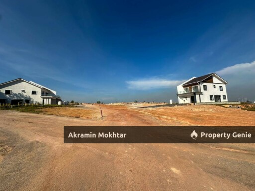 Lot Banglo Labu Lanjut, Salak Tinggi, Sepang