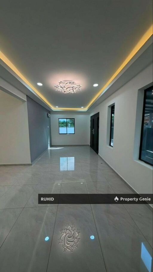 Taman Suria Single Storey Corner Lot, Fully Renovated, 4R3B, Freehold