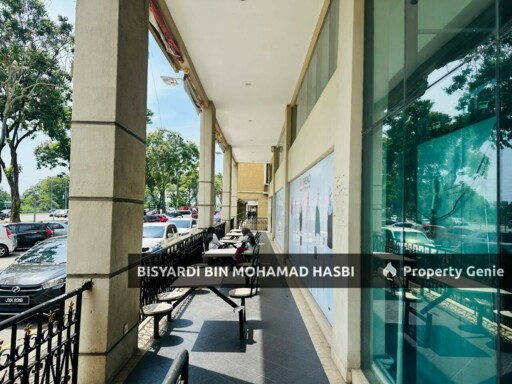 Jangan Lepaskan Bangunan Komersial 5 Tingkat Berlif di Bukit Baru Melaka – Prime Corner Facing Main Road! ROI Tinggi & Lokasi Paling Strategik!