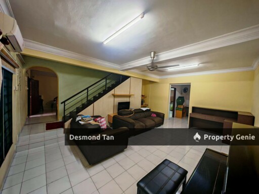 2 Storey Garden Avenue Seremban 2, Seremban (Semi Furnished with Kitchen Only)