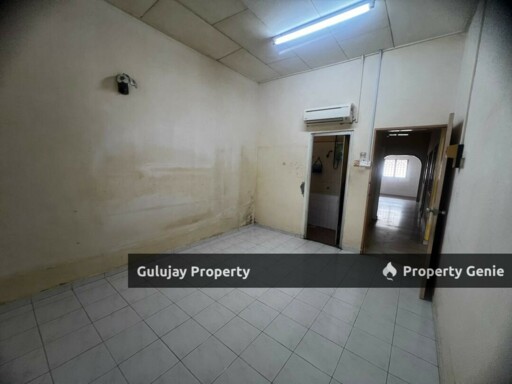 1 Storey Terrace Freehold House At Lorong Pandan For Sales