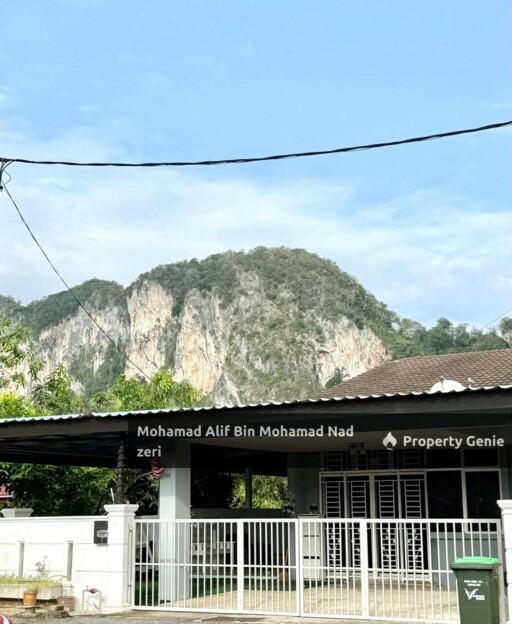 Fully Renovated and Furnished | Taman Beseri Permai | Good Deal to Stay