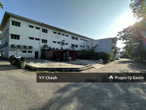 Taman Pertama, Silibin Ipoh, 3 Storey Shop Lot, Facing Main Road, with ROI