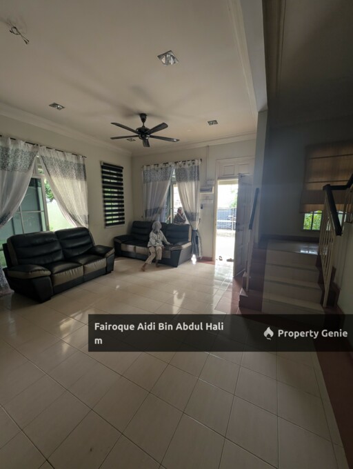2 Storey Terrace House, Endlot Property with Extra Land