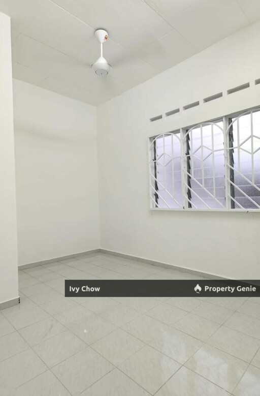 Taman megah kluang Low Cost for rent