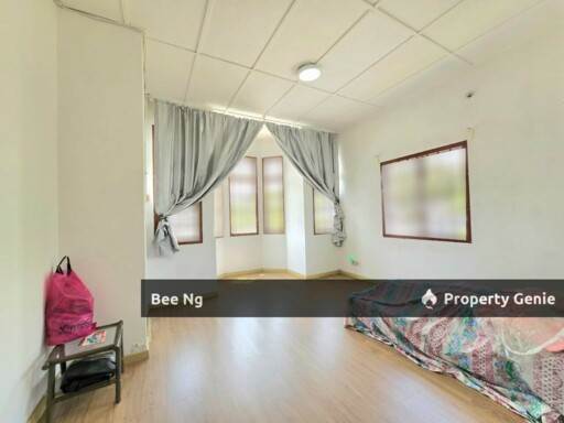 Bukit Indah @ End Lot with Land 2 Storey Terrace