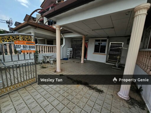 Cheng Lotus 2 Storey Terrace 5 Rooms Partly Furnish Easy Parking Access