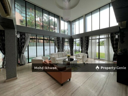2 STOREY BUNGALOW JALAN AYER MOLEK TASIK TITIWANGSA