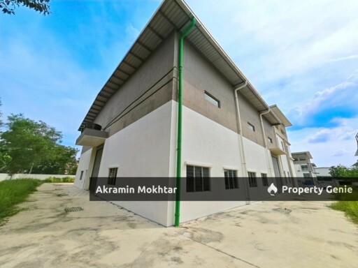 CORNER 2.5 STOREY DETACHED FACTORY TO LEASE Saujana Teknologi Rawang STR
