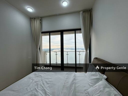 Beautiful seaview unit & spacious layout