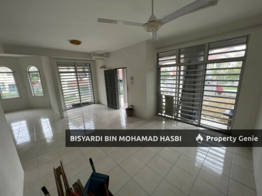 24'x70' Sq.Ft FREEHOLD End Lot Extra Land 2.5 Storey Terrace House Taman Salak Perdana, Bandar Baru Salak Tinggi, Sepang.