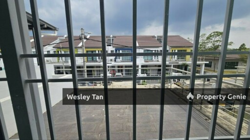 One Krubong Below Value 2 Storey Terrace Freehold Partly Furnished 4br