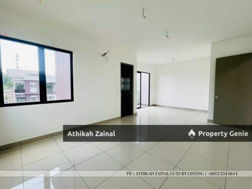 The Strata Bangi, Kajang. Upper Corner Unit With Extra Balcony and View