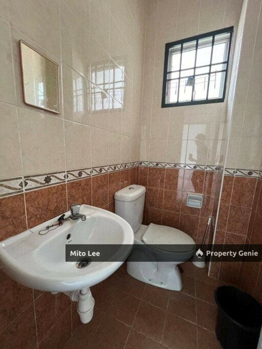 2-Storey Corner Lot @ Seri Alam for Rent!!