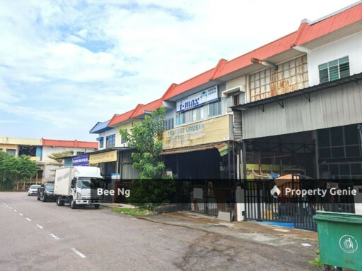 Kawasan Perindustrian Tanah Tampoi ( Jalan Kempas ) 1.5 Storey Terrace Factory